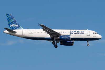 jetBlue A320 N554JB JFK 120822
