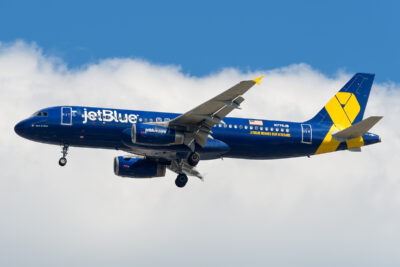 jetBlue A320 N775JB JFK 130822