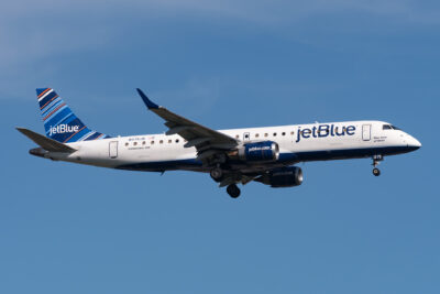 jetBlue E190 N375JB JFK 060822