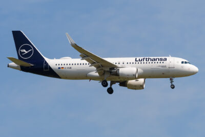 Lufthansa A32A D-AIUB MUC 080623