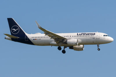 Lufthansa A32A D-AIUH MUC 080623