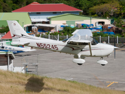 Private Cessna172 N55245 SBH 030115