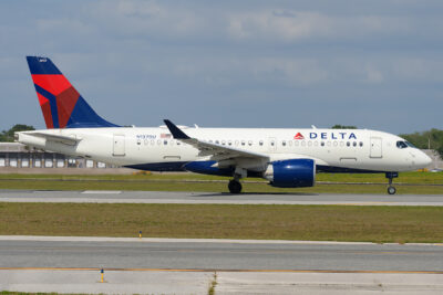 Delta A222 N137DU SRQ 250324