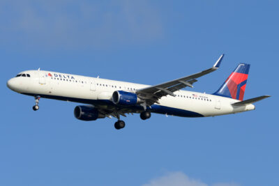 Delta A321 N122DN TPA 240324