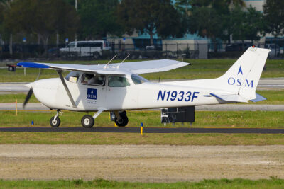 OSMFlightSchool Cessna172 N1933F FXE 270324