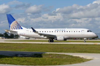 UnitedExpress E170 N85356 SRQ 230324