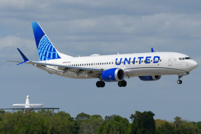 United 38M N17310 SRQ 250324