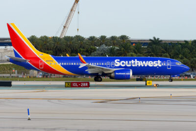 Southwest 38M N8890Q FLL 270324