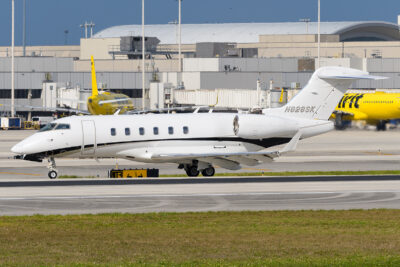 Private CL300 N828SK FLL 280324