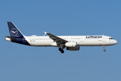 Lufthansa A321 D-AIRY FCO 020824