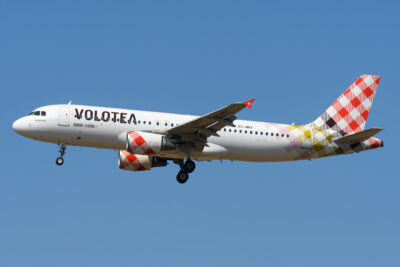 Volotea A320 EC-NNY FCO 020824